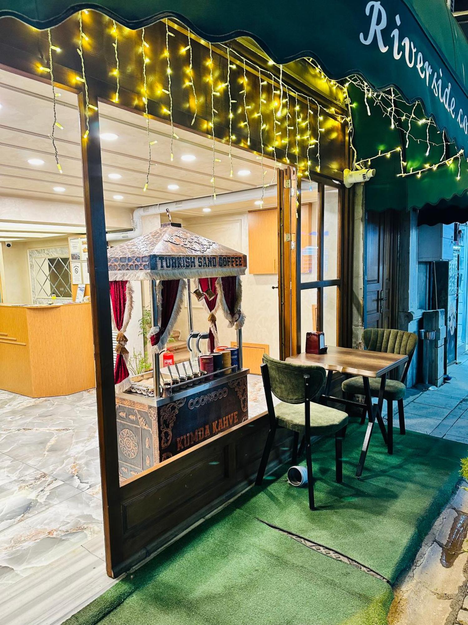 Riverside Hotel Istanbul Bagian luar foto