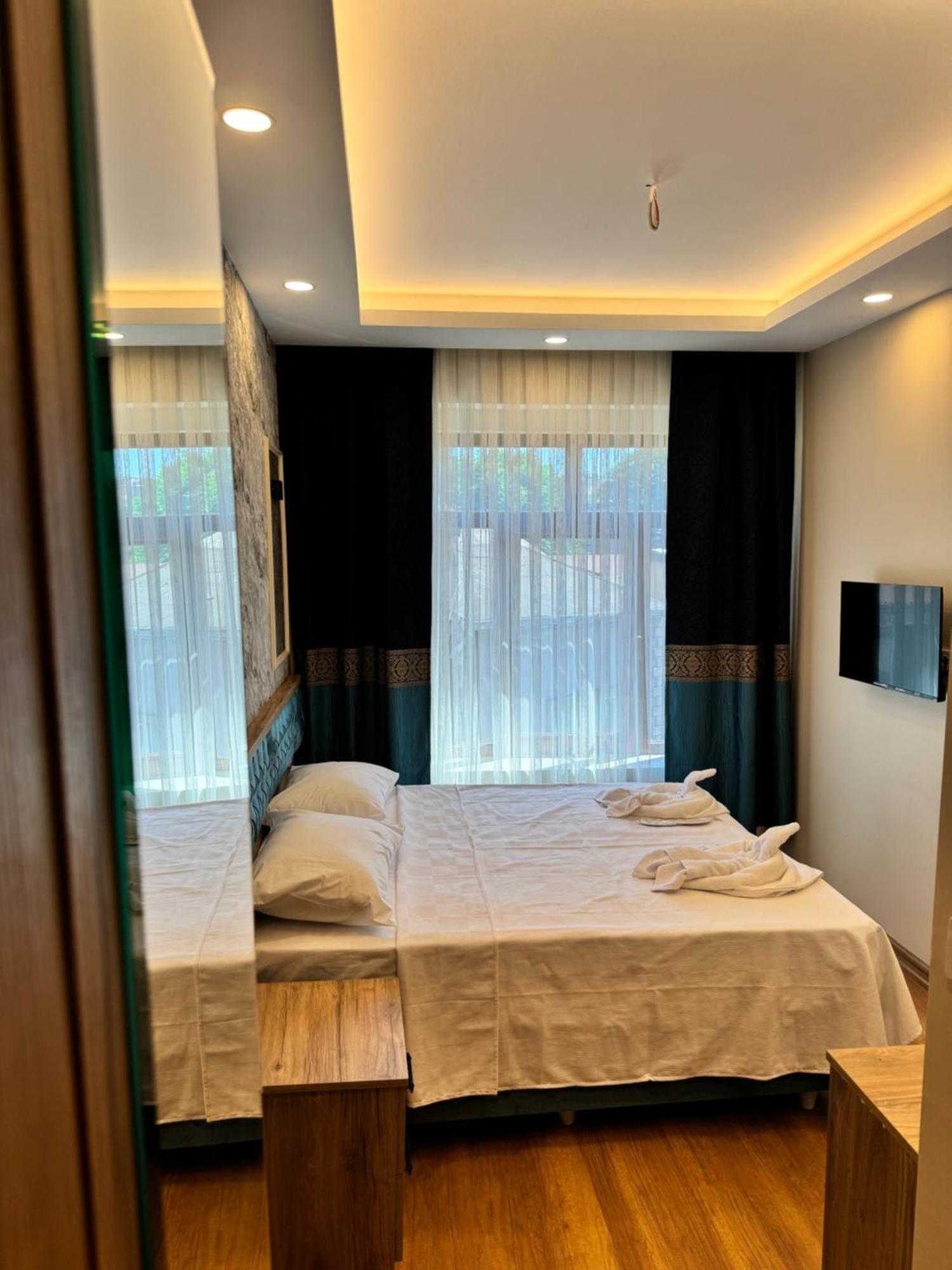 Riverside Hotel Istanbul Bagian luar foto