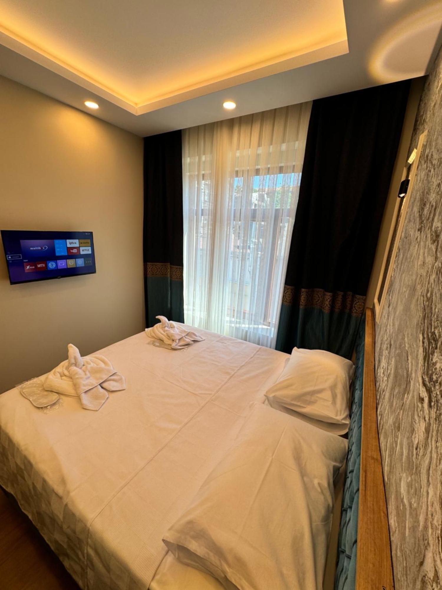 Riverside Hotel Istanbul Bagian luar foto