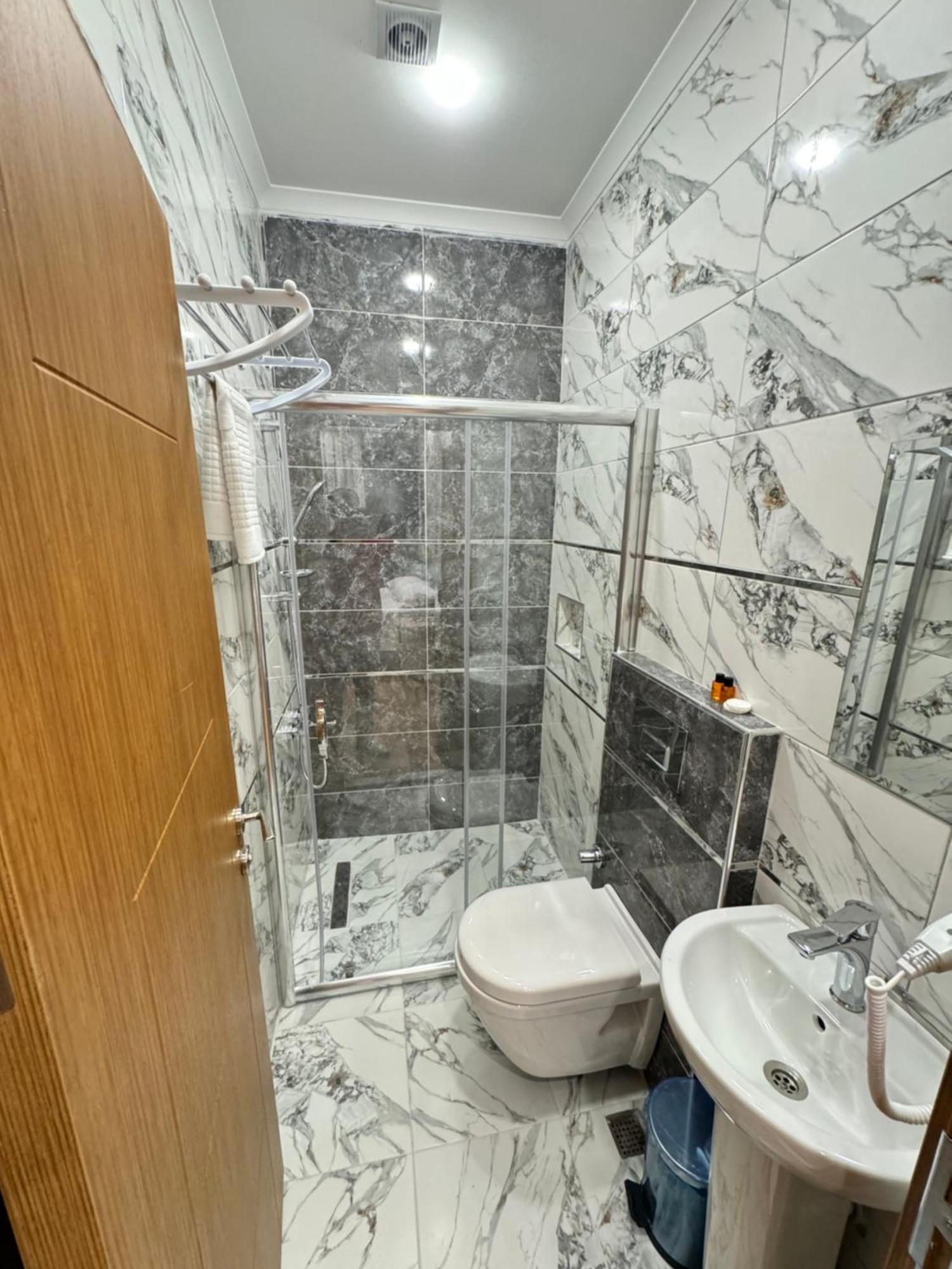 Riverside Hotel Istanbul Bagian luar foto